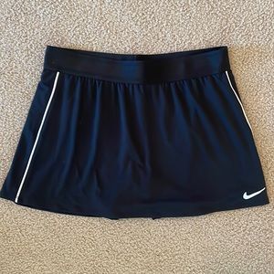 NWOT: Nike tennis skirt 🎾